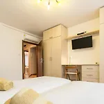 Home- Pesterzsébet Apartman Budapest