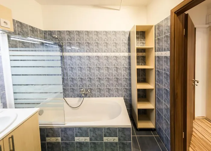 Home- Pesterzsebet Apartament *