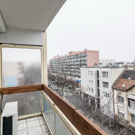 Home- Pesterzsebet *