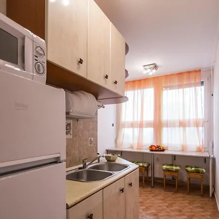Home- Pesterzsebet * Budapešť