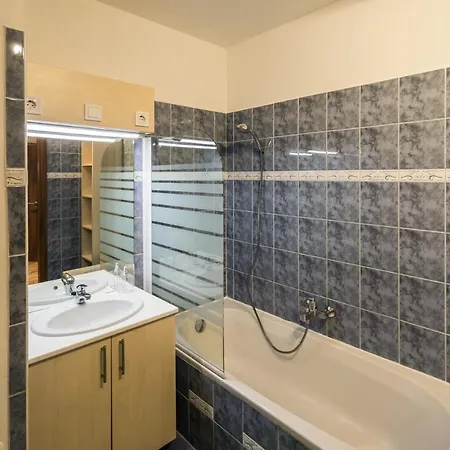 Home- Pesterzsebet Budapešť